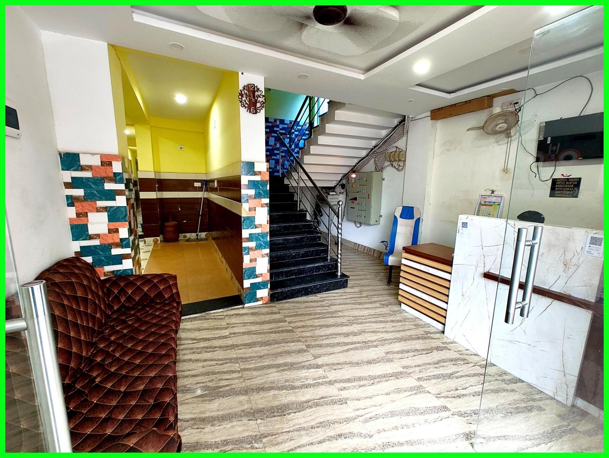 Hotel Sashi Near Sea And Jagannath Temple - Fully Air Conditioned - Prime Location Spacious - A Premium In